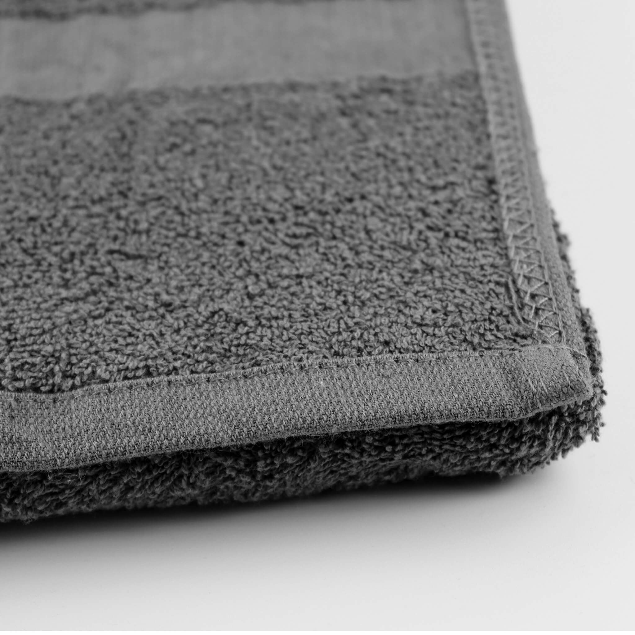 Grey Lightweight Plus Bath Towels 26 x 52